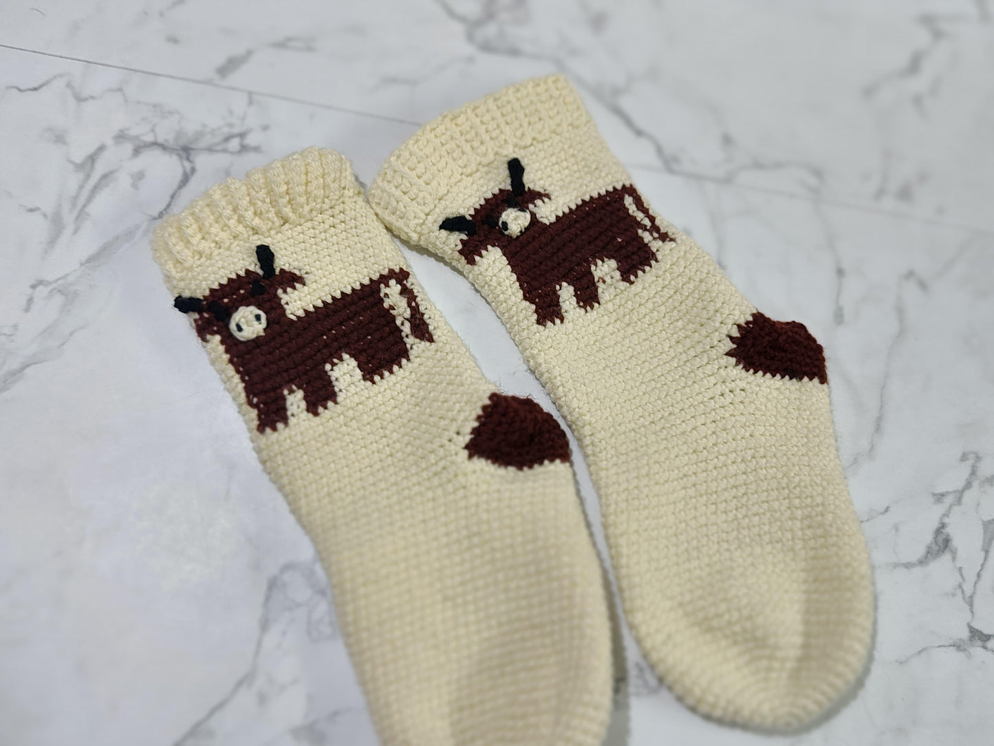 Highland Cow Socks Crochet Pattern