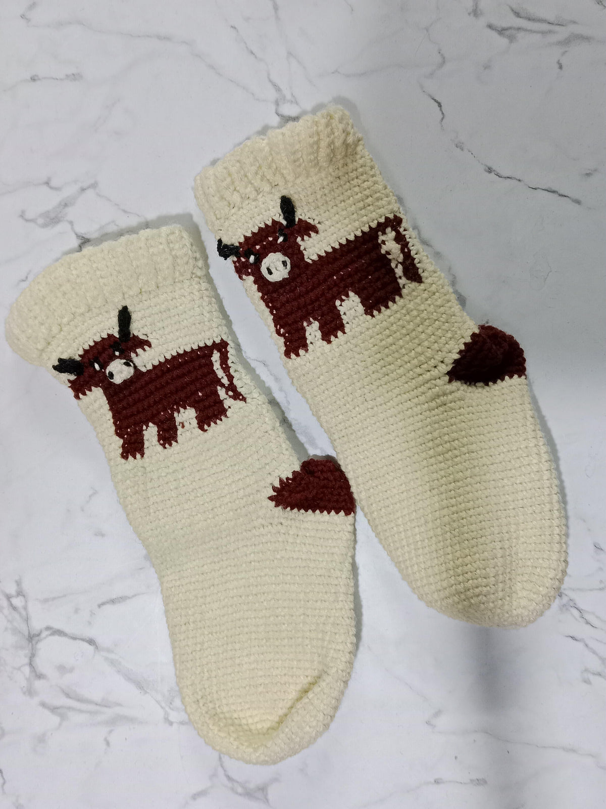 Highland Cow Socks Crochet Pattern – KnotNookCo