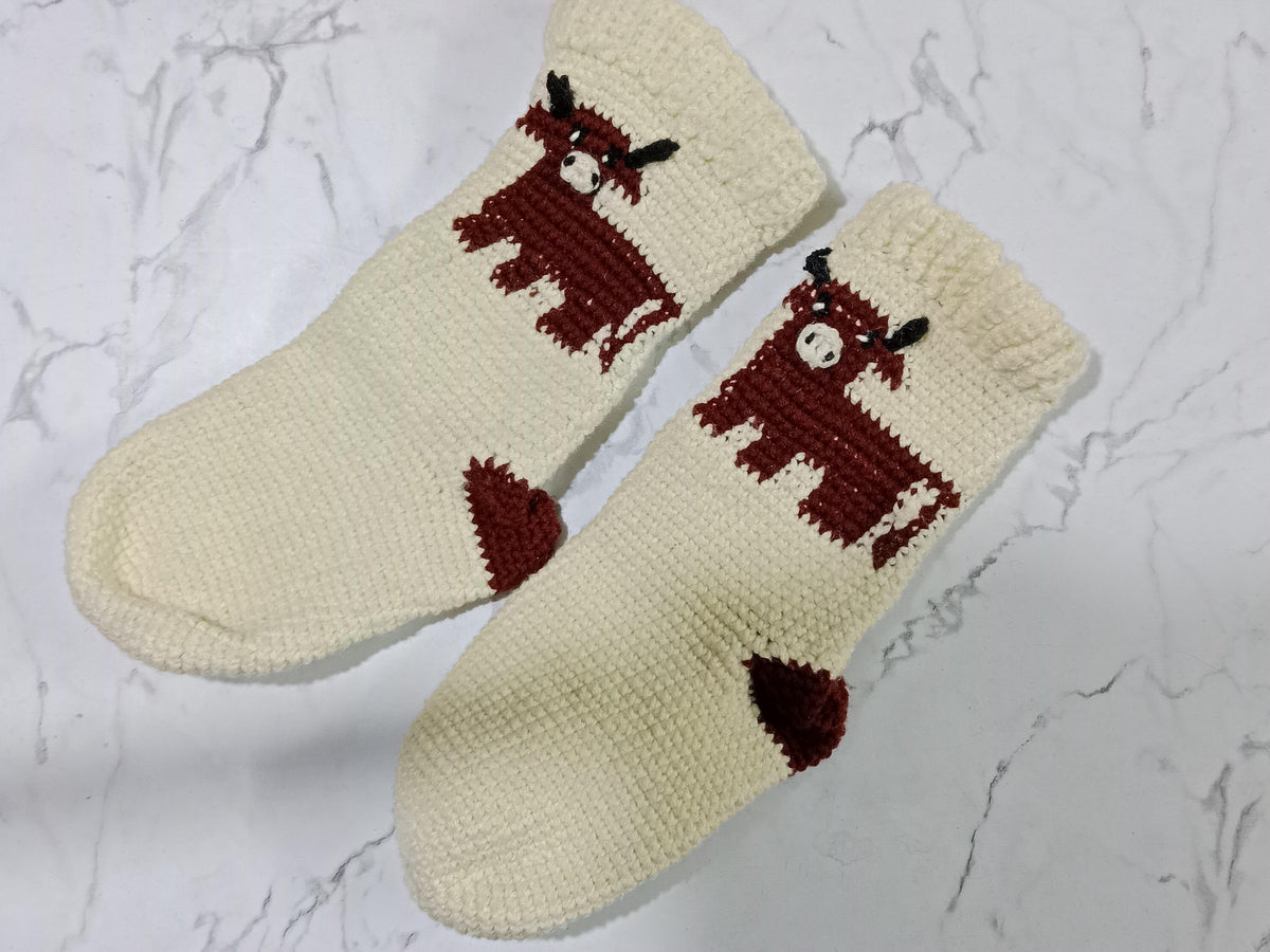 Highland Cow Socks Crochet Pattern – KnotNookCo